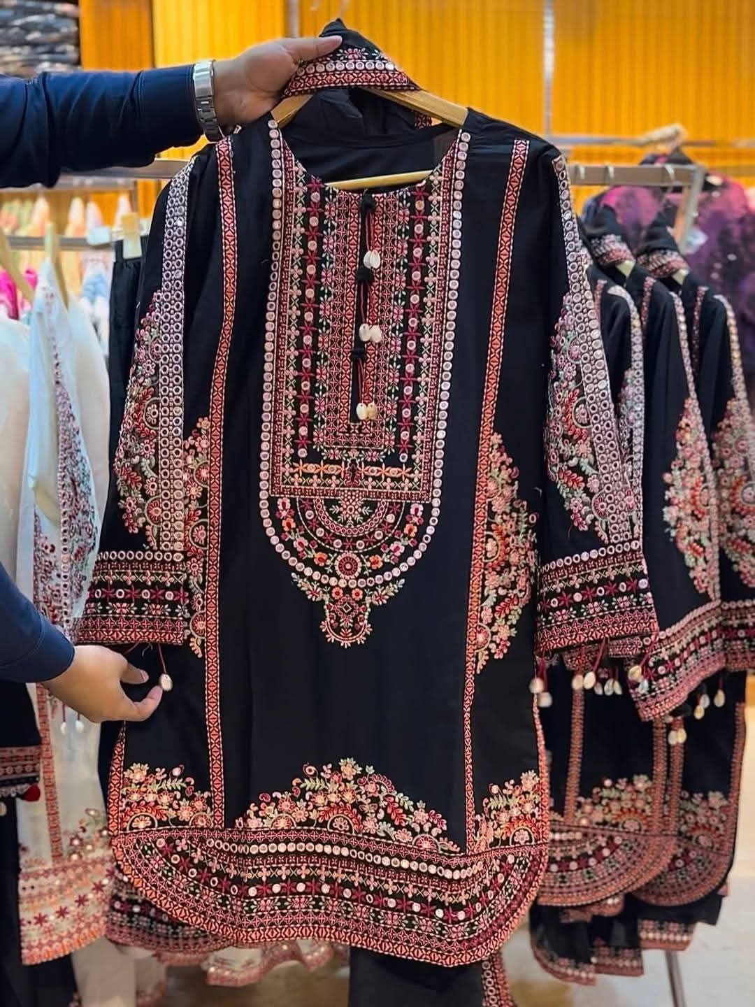 Gulbano | Heavy Embroidery Mirror Work