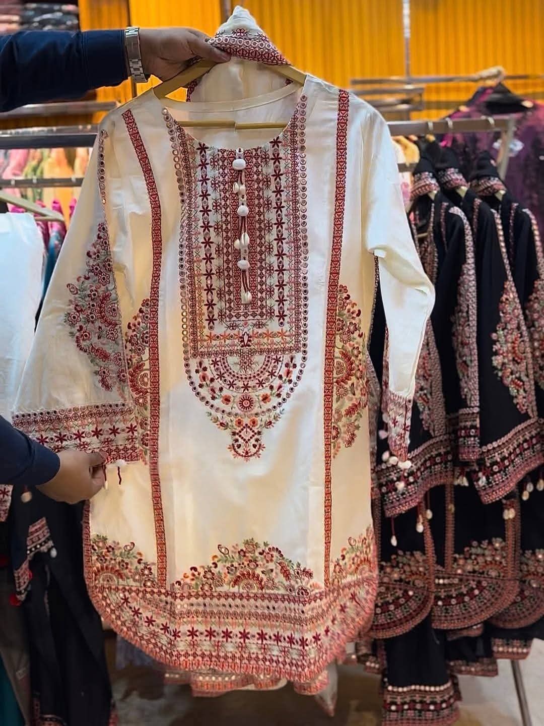 Gulbano | Heavy Embroidery Mirror Work