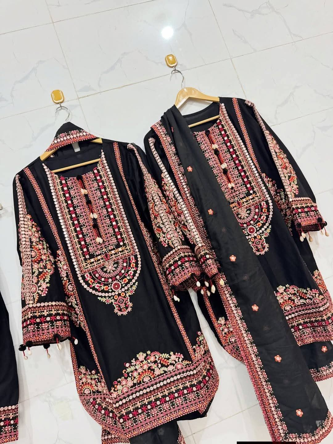 Gulbano | Heavy Embroidery Mirror Work