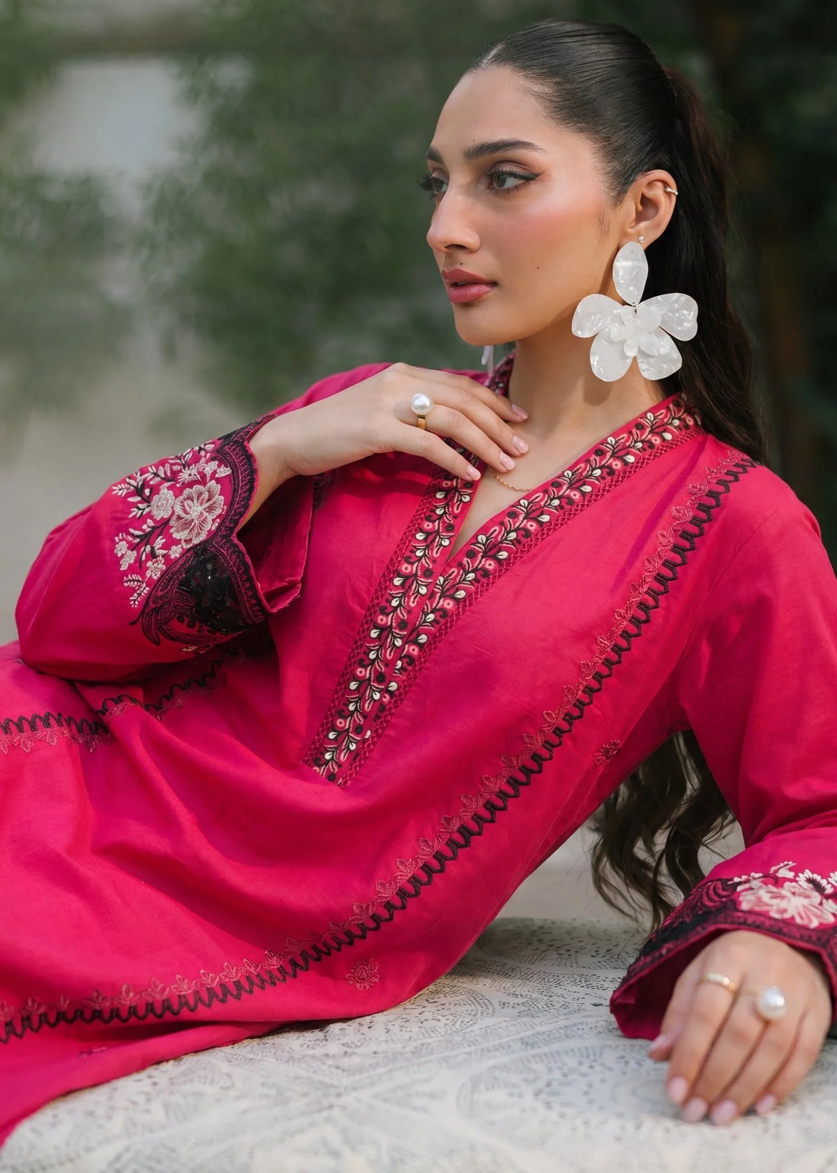 Fuchsia Noir