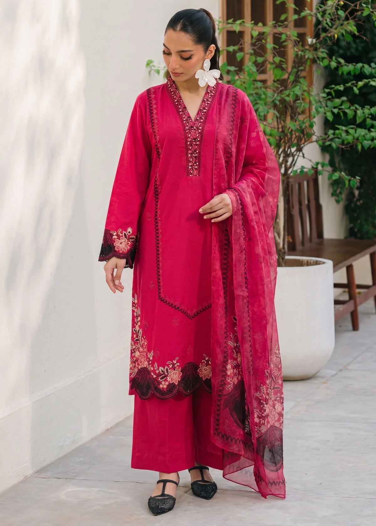 Fuchsia Noir